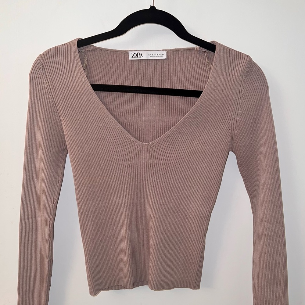 Zara ribbed beige sculpt top
